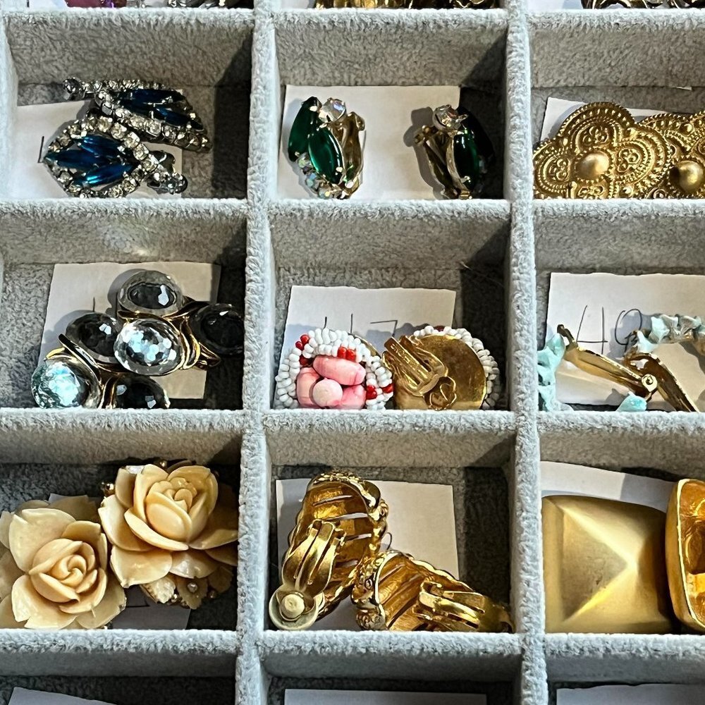 Live Show Estate Find - Oh This Is‎ Nice!